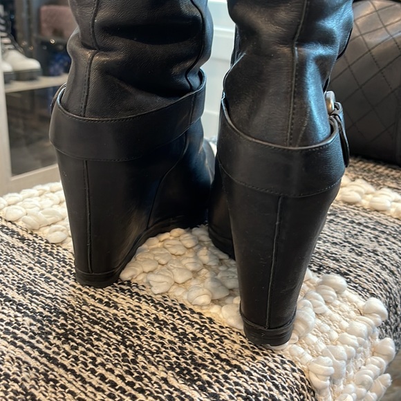 Vera Wang Lavender wedge boots - Picture 4 of 8